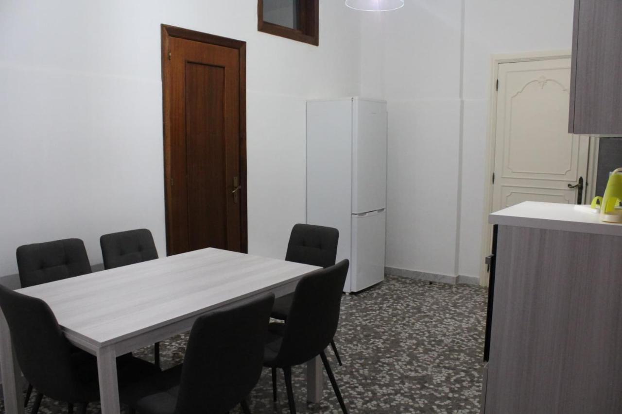 Apartment Little Бари Екстериор снимка